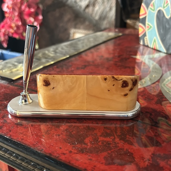 MCM Vtg Desk top Card holder / Pen holder birds eye maple great condition - Picture 4 of 4